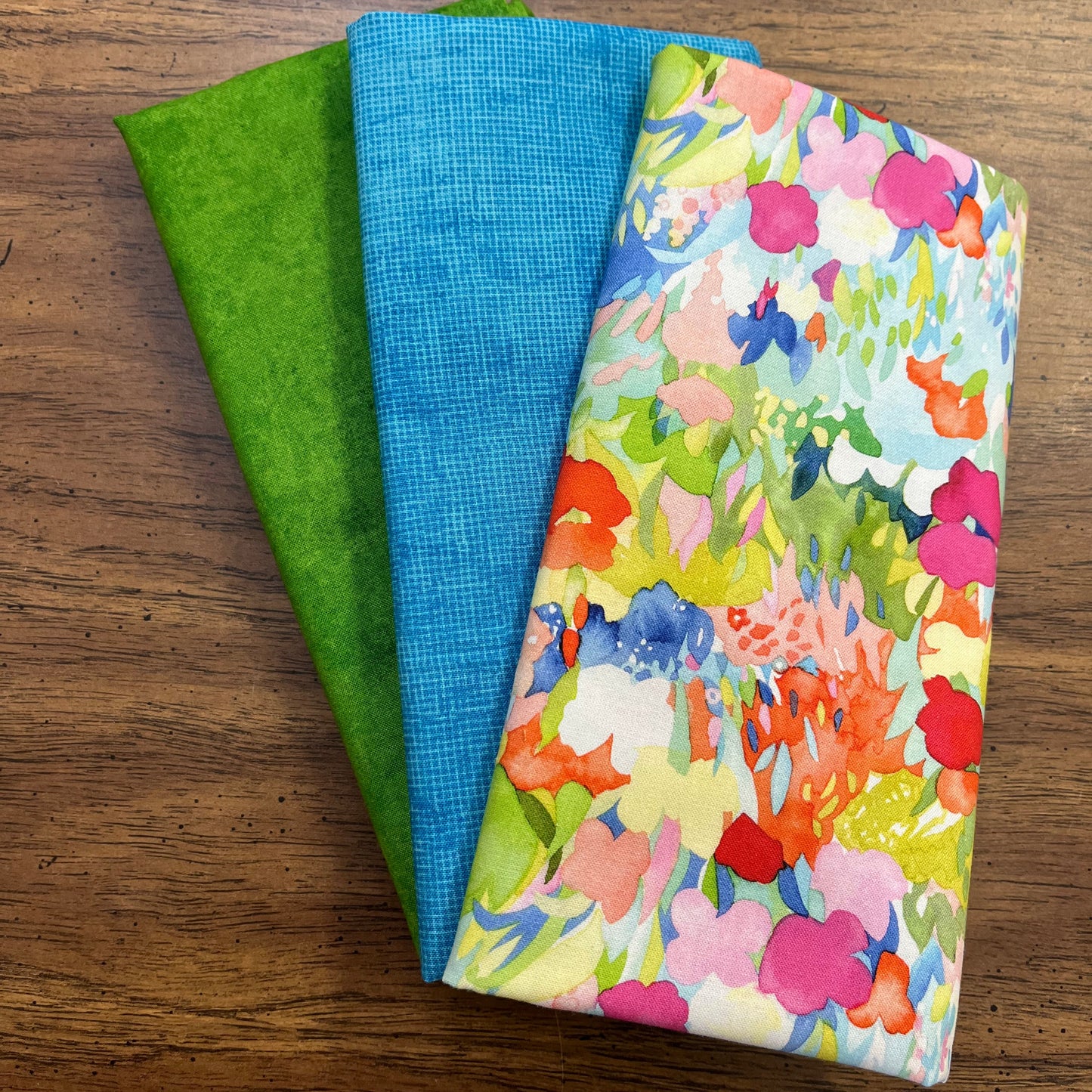 Complete 3.5 Yard Quilt Kit – Fabric Bundle + Fabric Cafe Easy Peasy Book (3.5 Yards Total)