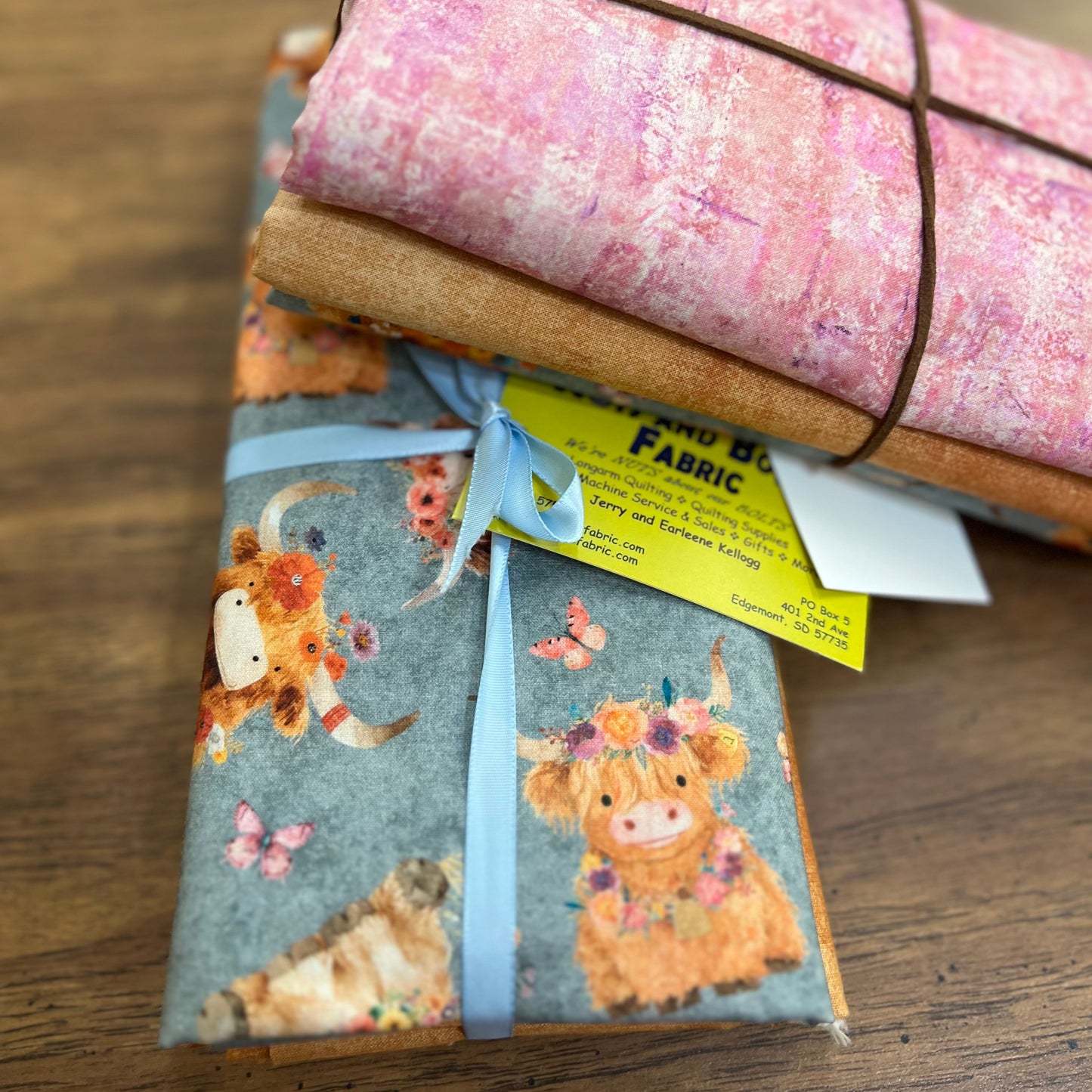 Complete 3.5 Yard Quilt Kit – Fabric Bundle + Fabric Cafe Easy Peasy Book (3.5 Yards Total)