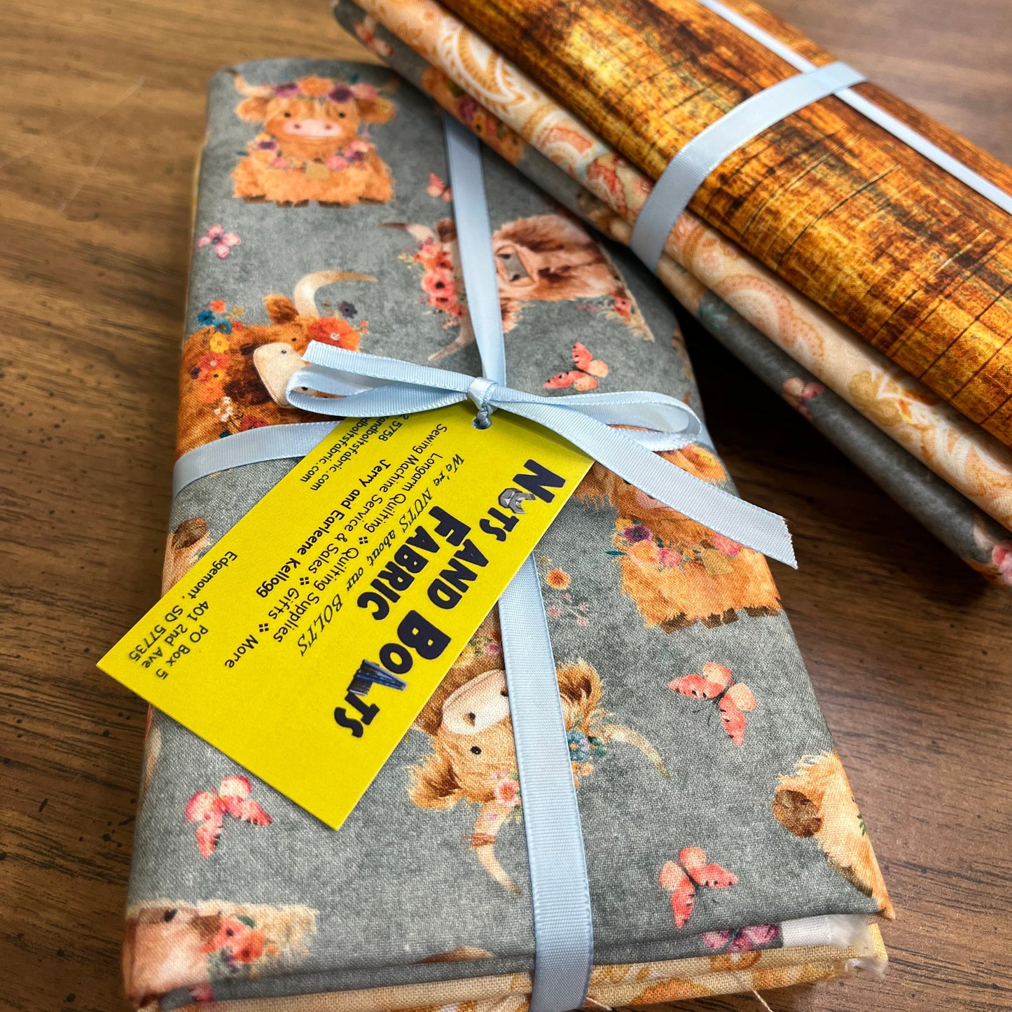 Complete 3.5 Yard Quilt Kit – Fabric Bundle + Fabric Cafe Easy Peasy Book (3.5 Yards Total)